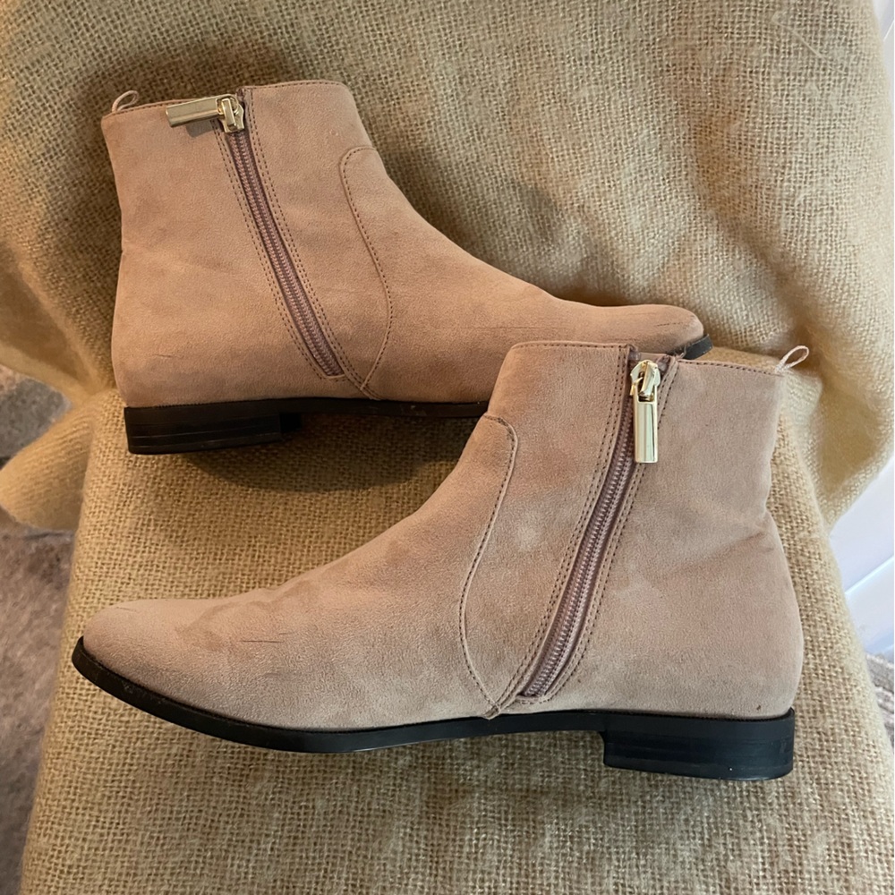 H&M Women's Tan faux Suede Ankle Boots Sz 38 / 7